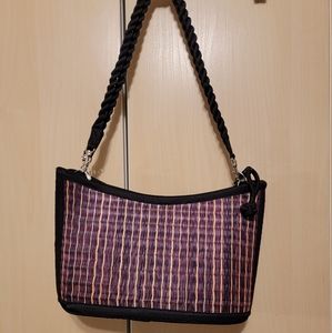 Woven shoulder bag